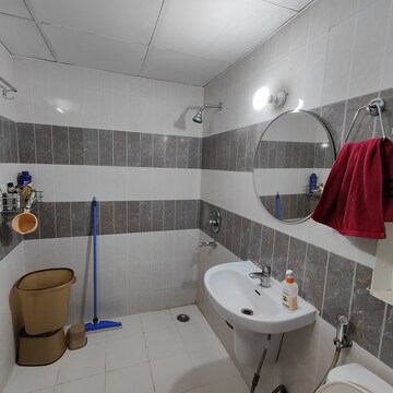 Team Area in 2.5 BHK Apartment at Jm Orchid, Sector 76 – for Rent