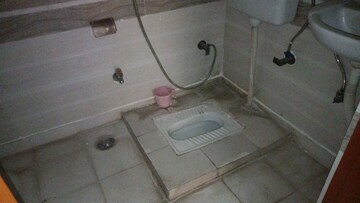 Bathroom in 3 BHK Builder Floor at Vaishali Sector 5 – for Rent