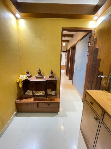 Living Room in 2.5 BHK Apartment at Sapphire Heights, Kandivali East – for Rent