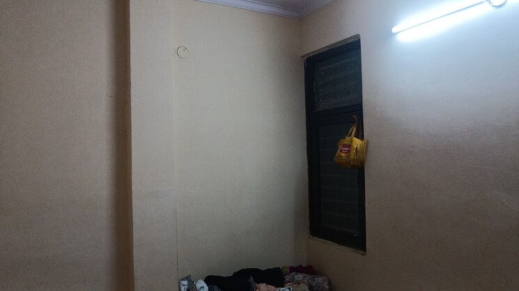 Room, vaishali sector 3 1 Bedroom 360 Sq.Ft. Builder Floor In Vaishali Sector 3 Ghaziabad 8796535