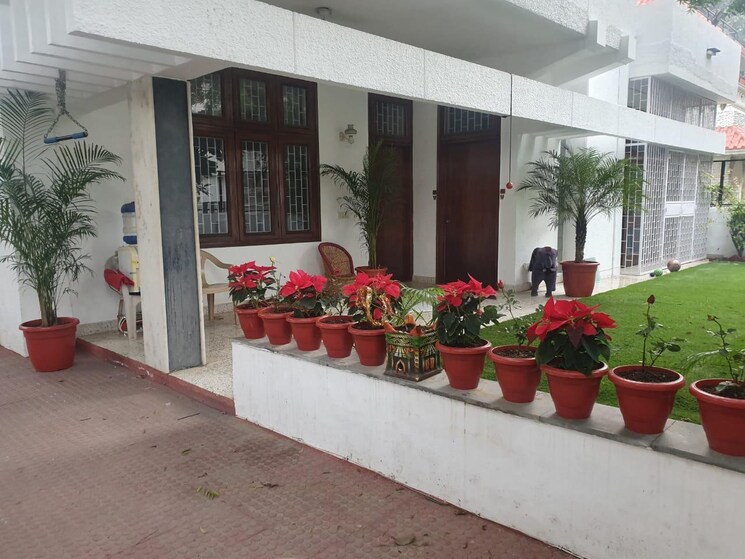 Bedroom, gulmohar park 3 Bedroom 400 Sq.Yd. Builder Floor In Gulmohar Park Delhi 8796525