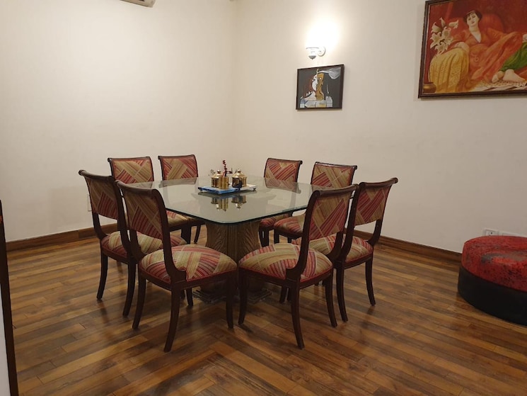 Gym, gulmohar park 3 Bedroom 400 Sq.Yd. Builder Floor In Gulmohar Park Delhi 8796525