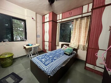 Bedroom in 2 BHK Apartment at Vrindavan Park Kothrud, Kothrud – for Rent