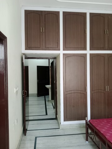 Bedroom in 2.5 BHK Builder Floor at Sector 18 – for Rent