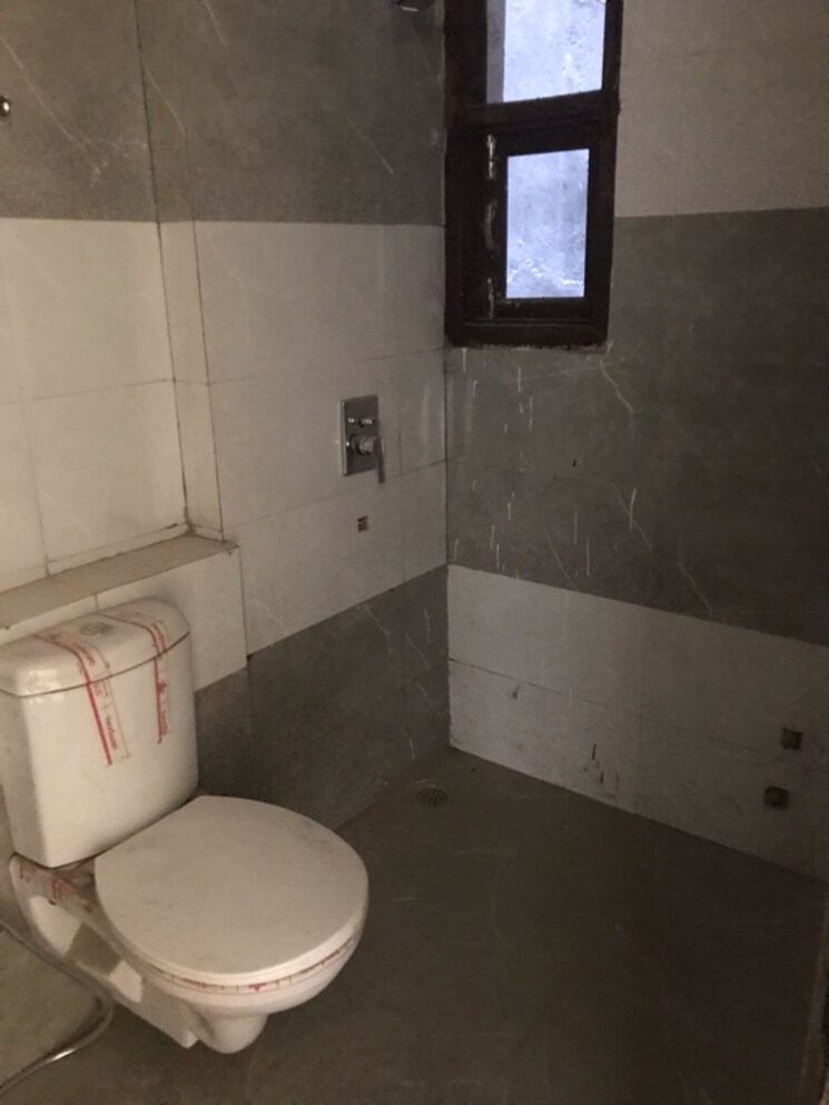Bathroom, cosmos-express-99 3 Bedroom 1550 Sq.Ft. Apartment In Gopalpur Gurgaon 8796610
