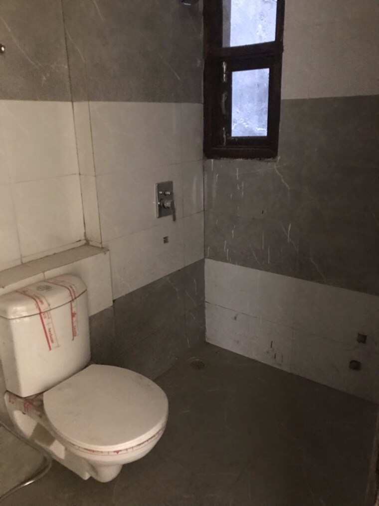 Bathroom, cosmos-express-99 3 Bedroom 1550 Sq.Ft. Apartment In Gopalpur Gurgaon 8796610