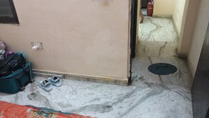 Room in 1 BHK Builder Floor at Vaishali Sector 3 – for Sale