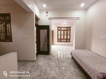 Living Room in 2.5 BHK Independent House at Gomti Nagar – for Rent