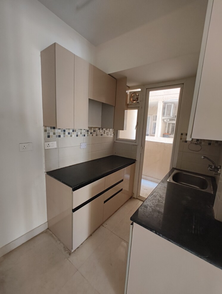 Kitchen, signature-global-orchard-avenue 2 Bedroom 594 Sq.Ft. Apartment In Sector 93 Gurgaon 8796588