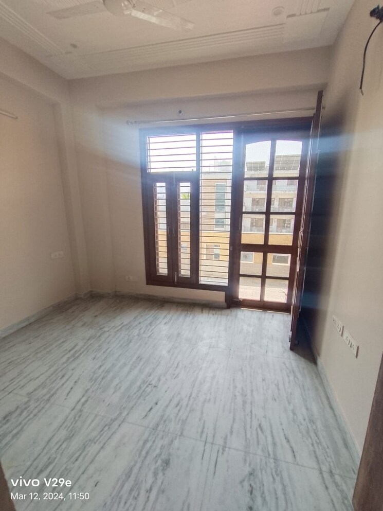 Bedroom, sector 57 3 Bedroom 204 Sq.Yd. Builder Floor In Sector 57 Gurgaon 8796600