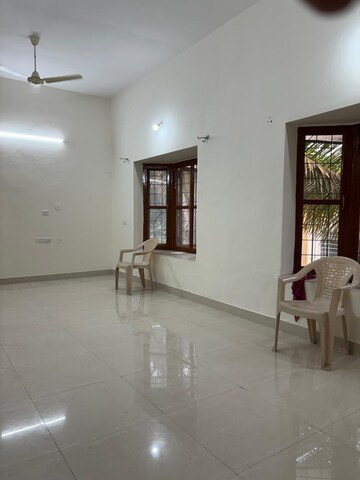 Room in 1 BHK Apartment at Saket CHS Kothrud, Kothrud – for Rent