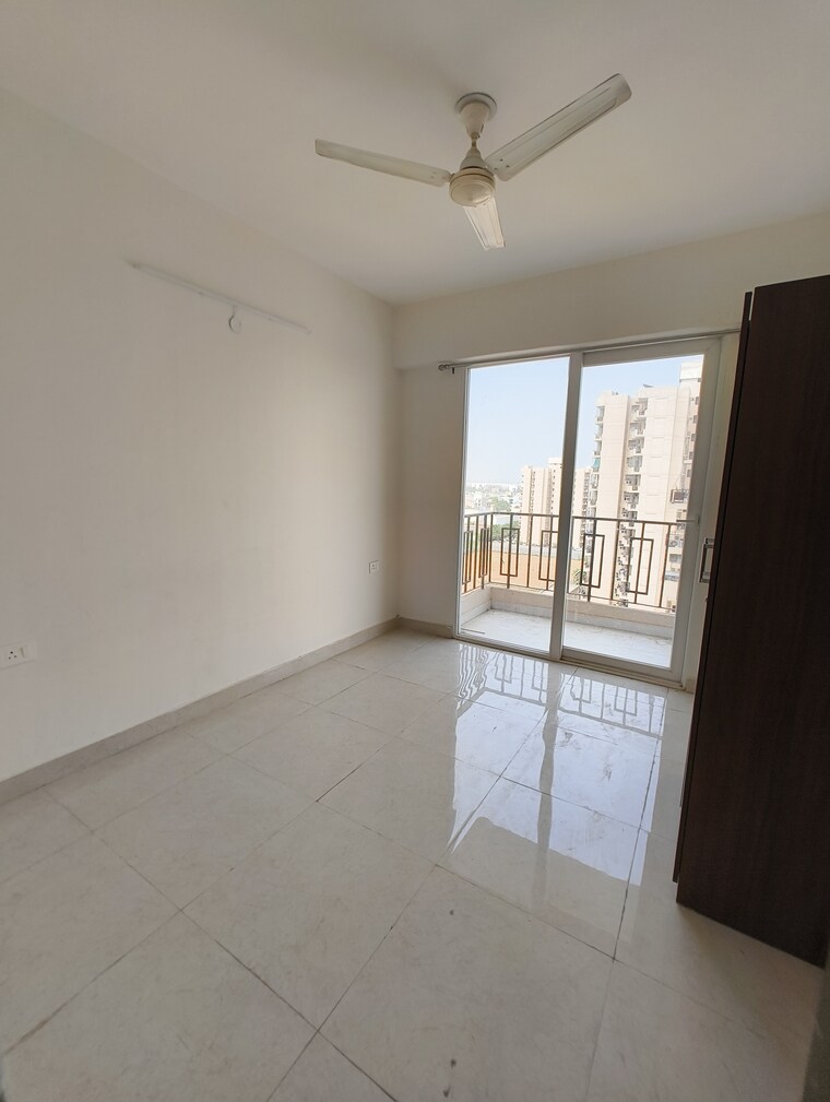 Room, signature-global-orchard-avenue 2 Bedroom 603 Sq.Ft. Apartment In Sector 93 Gurgaon 8796598