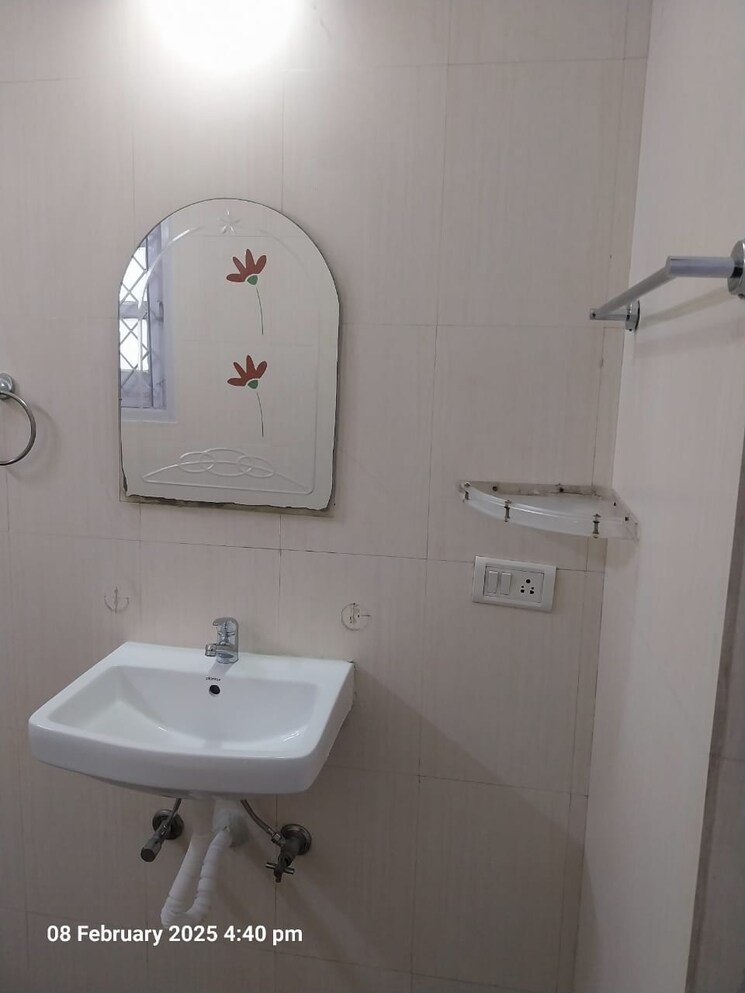 Bathroom, ansal-sushant-lok-i 3 Bedroom 2800 Sq.Ft. Apartment In Sector 43 Gurgaon 8796592