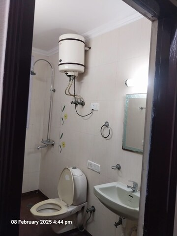 Bathroom in 3 BHK Apartment at Ansal Sushant Lok I, Sector 43 – for Rent