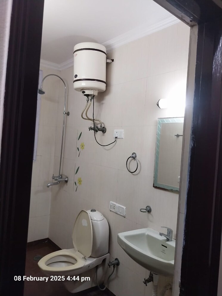 Bathroom, ansal-sushant-lok-i 3 Bedroom 2800 Sq.Ft. Apartment In Sector 43 Gurgaon 8796592