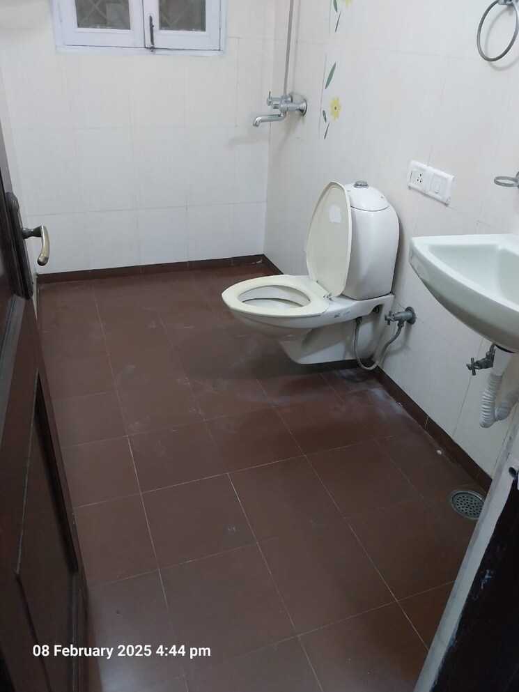 Bathroom, ansal-sushant-lok-i 3 Bedroom 2800 Sq.Ft. Apartment In Sector 43 Gurgaon 8796592