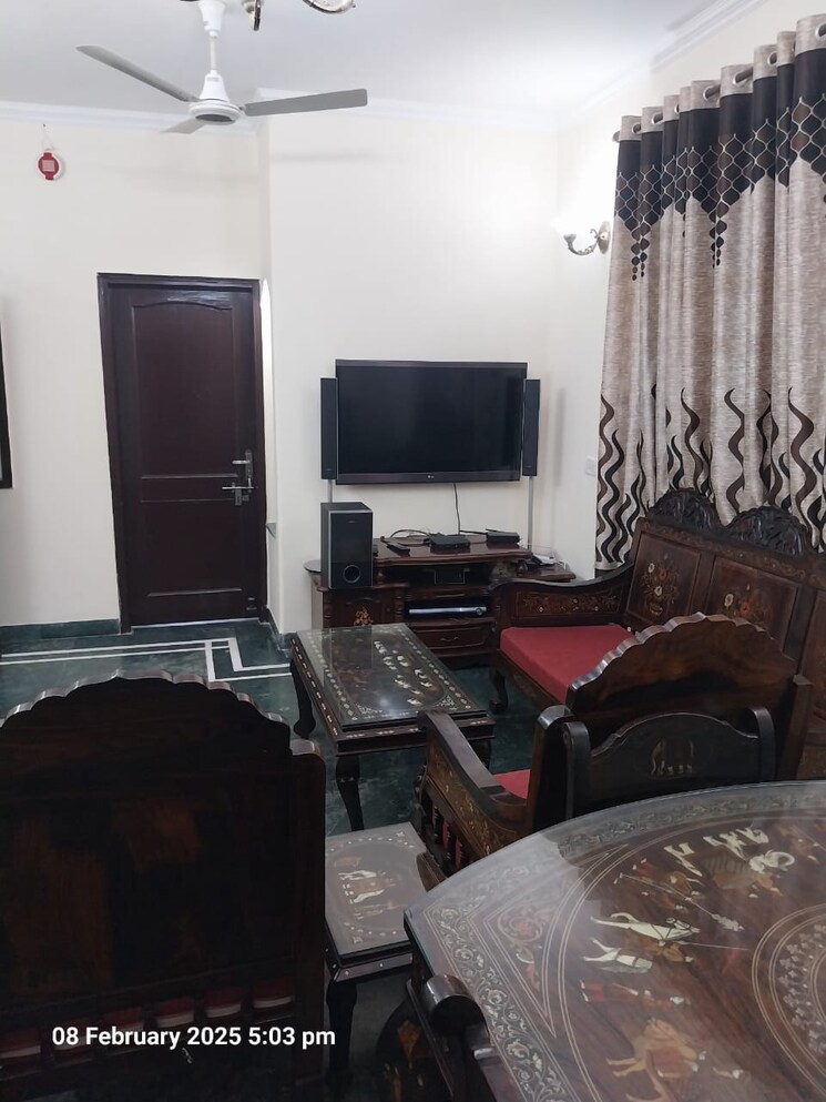 Living Room, ansal-sushant-lok-i 3 Bedroom 2800 Sq.Ft. Apartment In Sector 43 Gurgaon 8796592