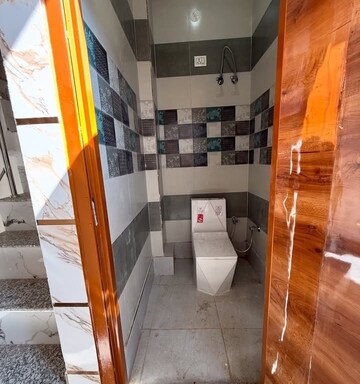 Attached Bathroom in 2.5 BHK Builder Floor at Sector 29 – for Sale