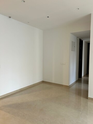 Room in 3 BHK Apartment at Hiranandani Highland, Powai – for Rent
