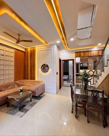Living Room in 2.5 BHK Builder Floor at Sector 33 – for Sale