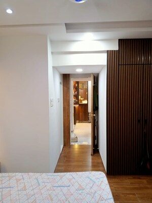 Room in 1.5 BHK Apartment at Vinayak Apartment Malad, Malad West – for Sale