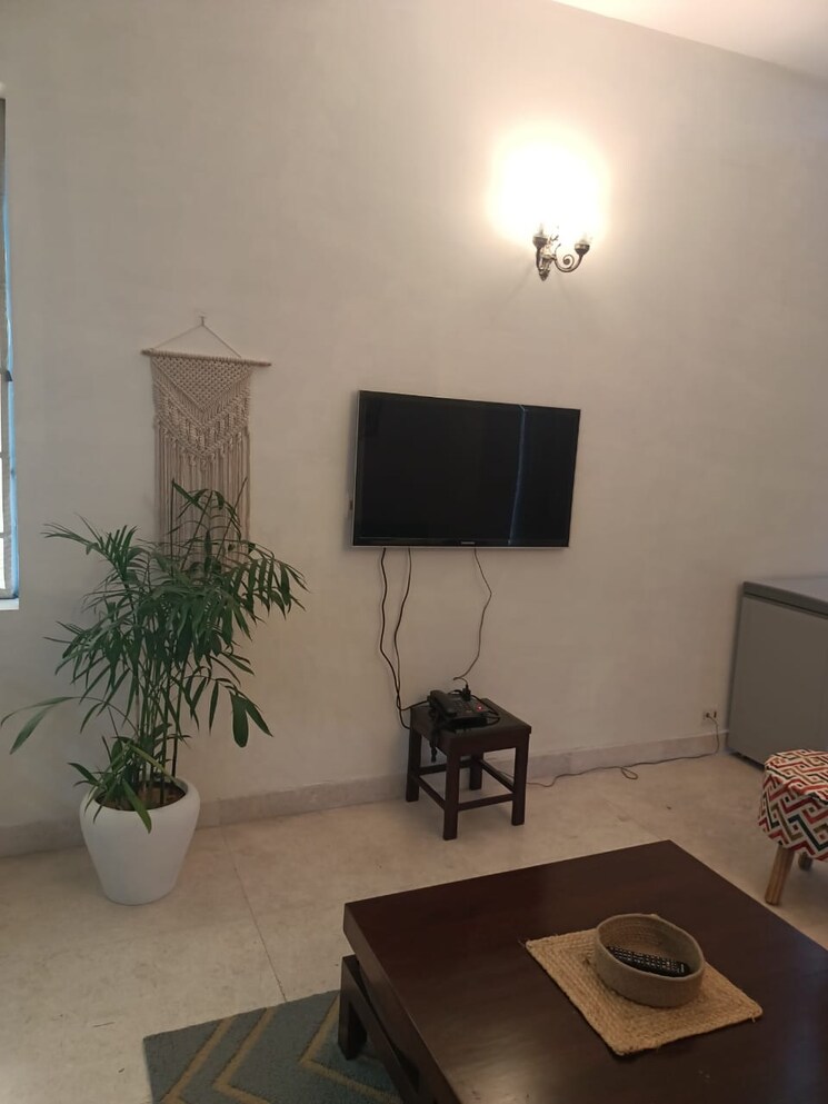 Living Room, ireo-the-grand-arch 2 Bedroom 1375 Sq.Ft. Apartment In Sector 58 Gurgaon 8796637