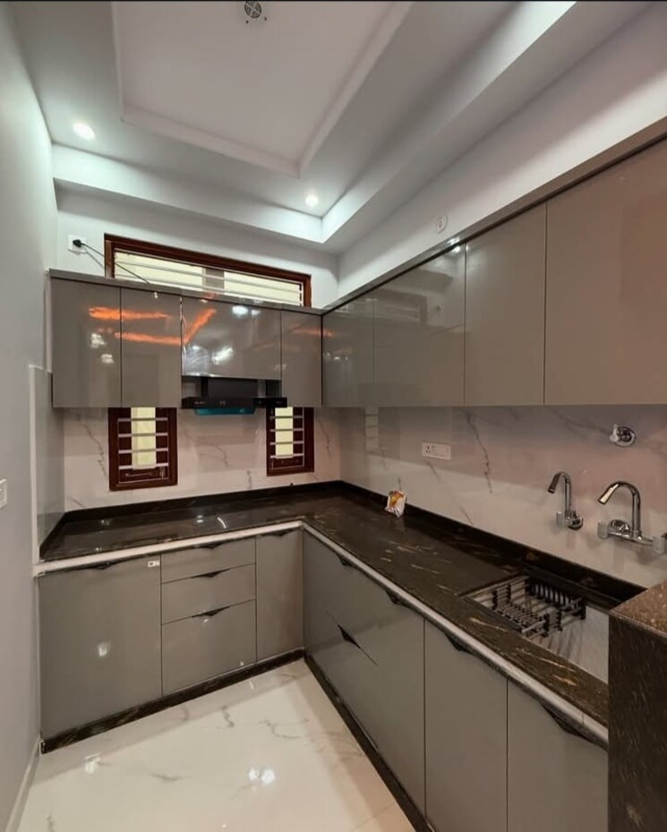Kitchen, sector 30 3 Bedroom 2700 Sq.Ft. Builder Floor In Sector 30 Faridabad 8796674