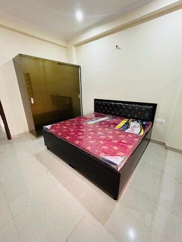 Bedroom in 3 BHK Builder Floor at Sector 57 – for Rent