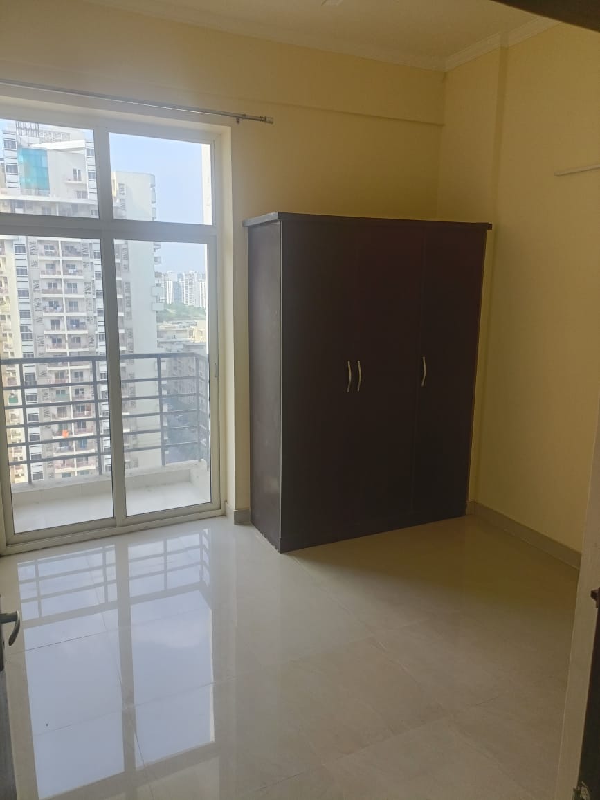 2 BHK Apartment For Sale in Supertech Cape Town