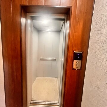 Furnished Amenities in 2 BHK Builder Floor at Malviya Nagar – for Rent