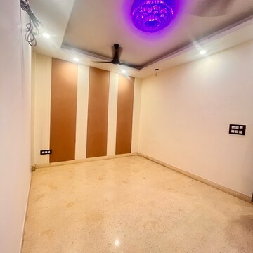 Room in 2 BHK Builder Floor at Malviya Nagar – for Rent
