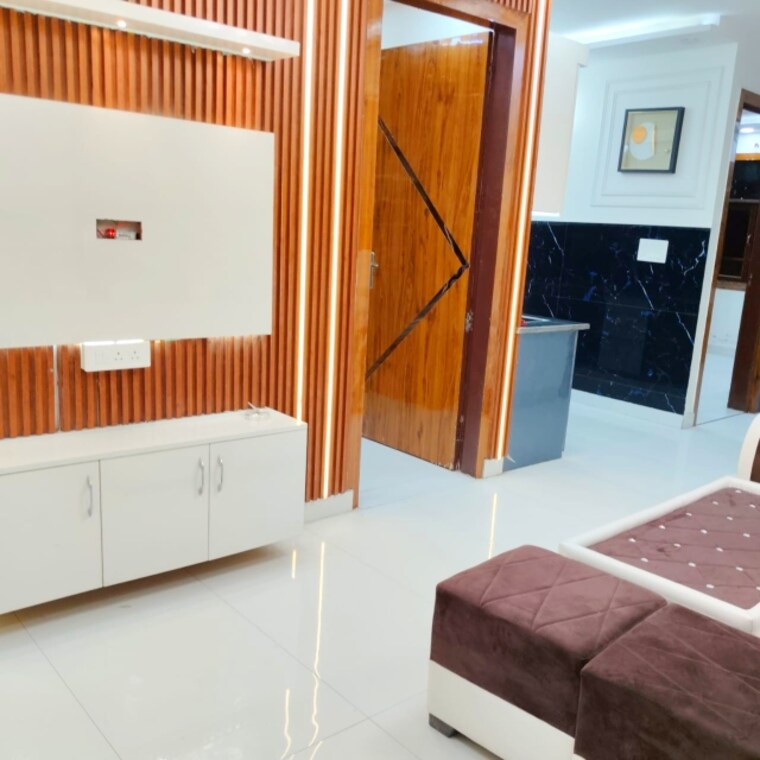 Room, dwarka mor 3 Bedroom 100 Sq.Yd. Apartment In Dwarka Mor Delhi 8796750