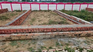  Plot – Exterior View View at Kanpur Road - for Sale