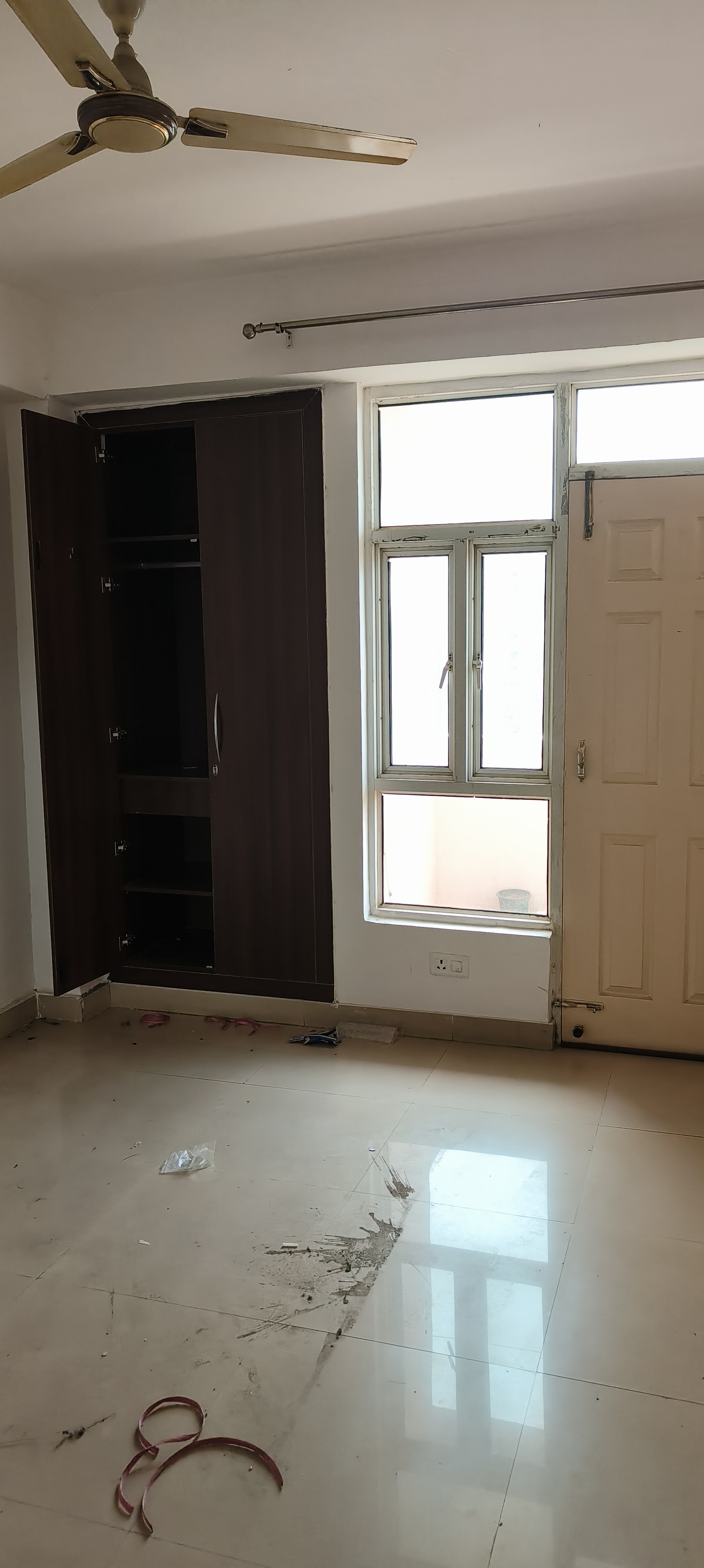 2 BHK Apartment For Sale in Supertech Cape Town
