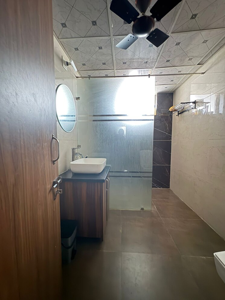 Bathroom, shree-balaji-cghs 4 Bedroom 2800 Sq.Ft. Apartment In Sector 45 Faridabad 8796821