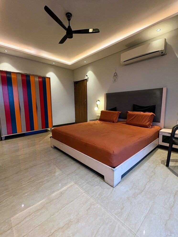 Bedroom, shree-balaji-cghs 4 Bedroom 2800 Sq.Ft. Apartment In Sector 45 Faridabad 8796821