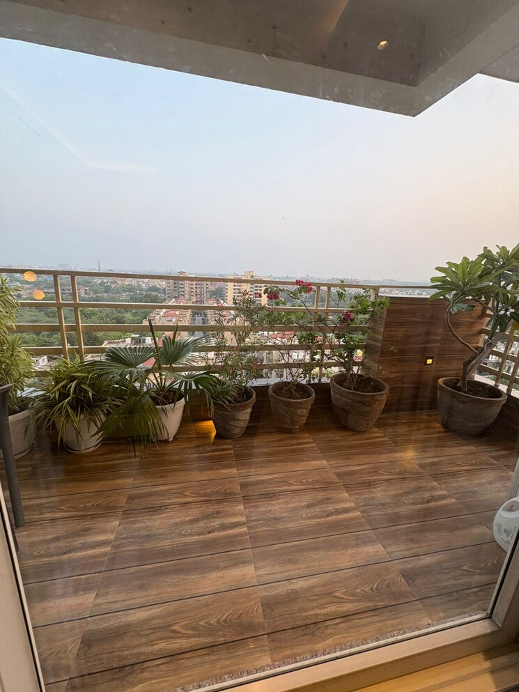  Parking, shree-balaji-cghs 4 Bedroom 2800 Sq.Ft. Apartment In Sector 45 Faridabad 8796821