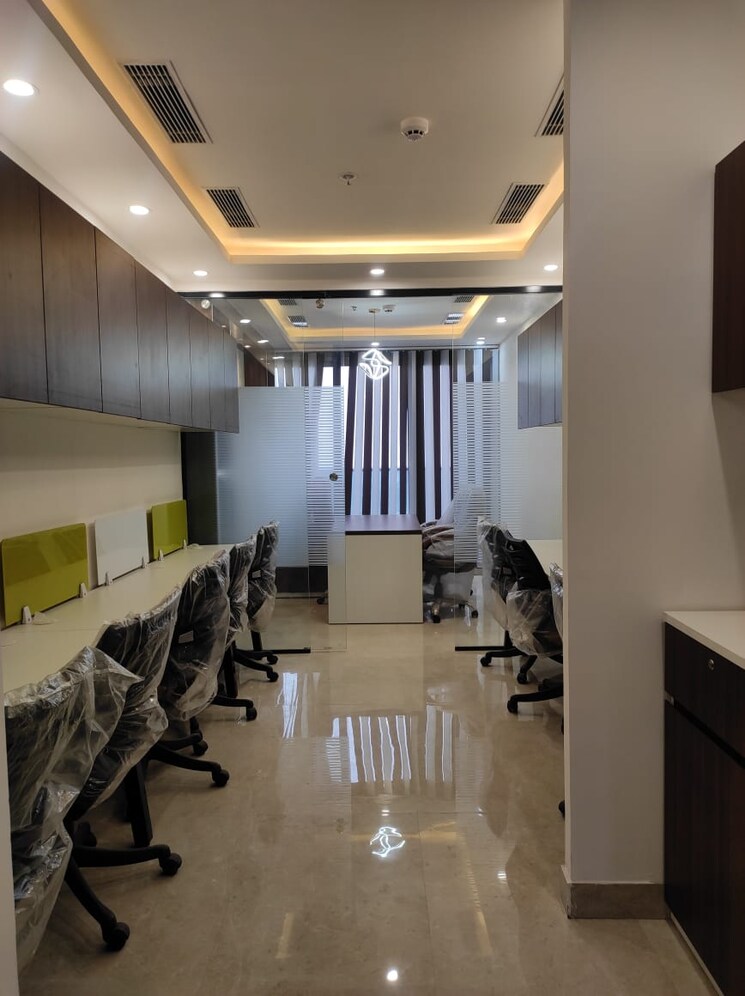 Team Area, alphathum Commercial Office Space 532 Sq.Ft. In Sector 90 Noida 8796806