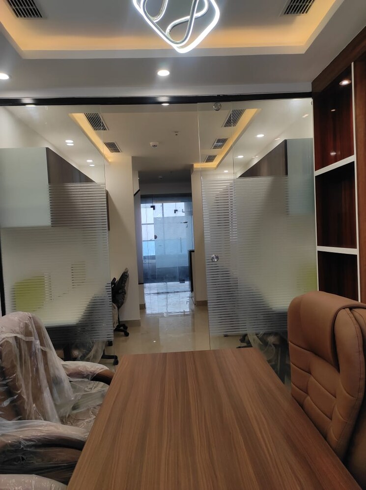 Team Area, alphathum Commercial Office Space 532 Sq.Ft. In Sector 90 Noida 8796806