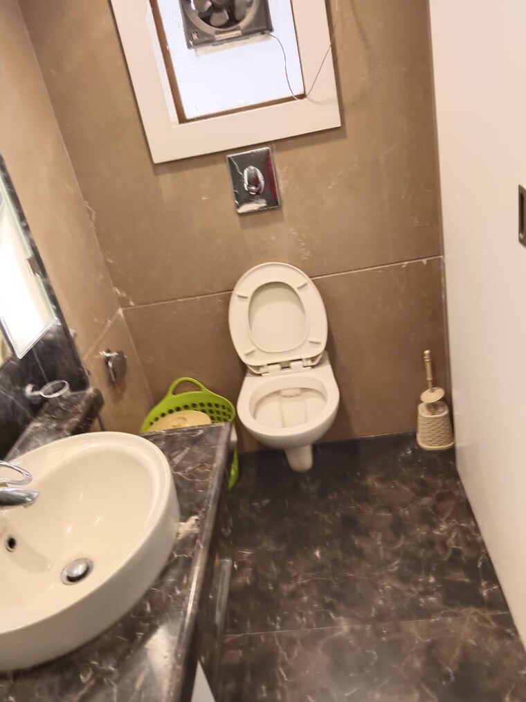 Bathroom, peddar road 3 Bedroom 1500 Sq.Ft. Apartment In Peddar Road Mumbai 8796863