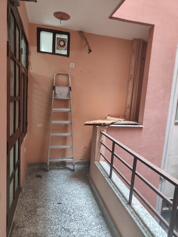 Staircase in 3.5 BHK Builder Floor at Sector 52 – for Rent