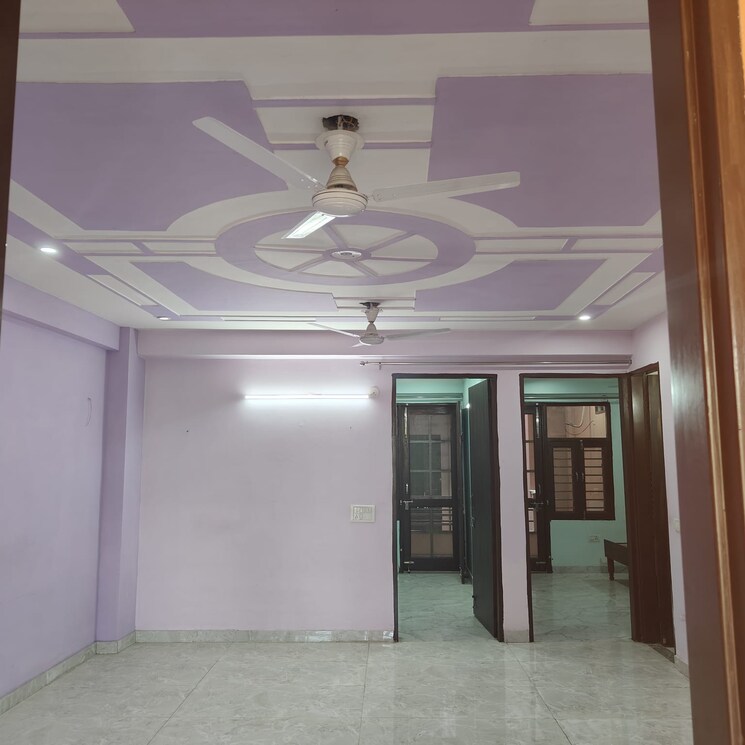 Room, sector 52 3.5 Bedroom 2000 Sq.Ft. Builder Floor In Sector 52 Gurgaon 8796882