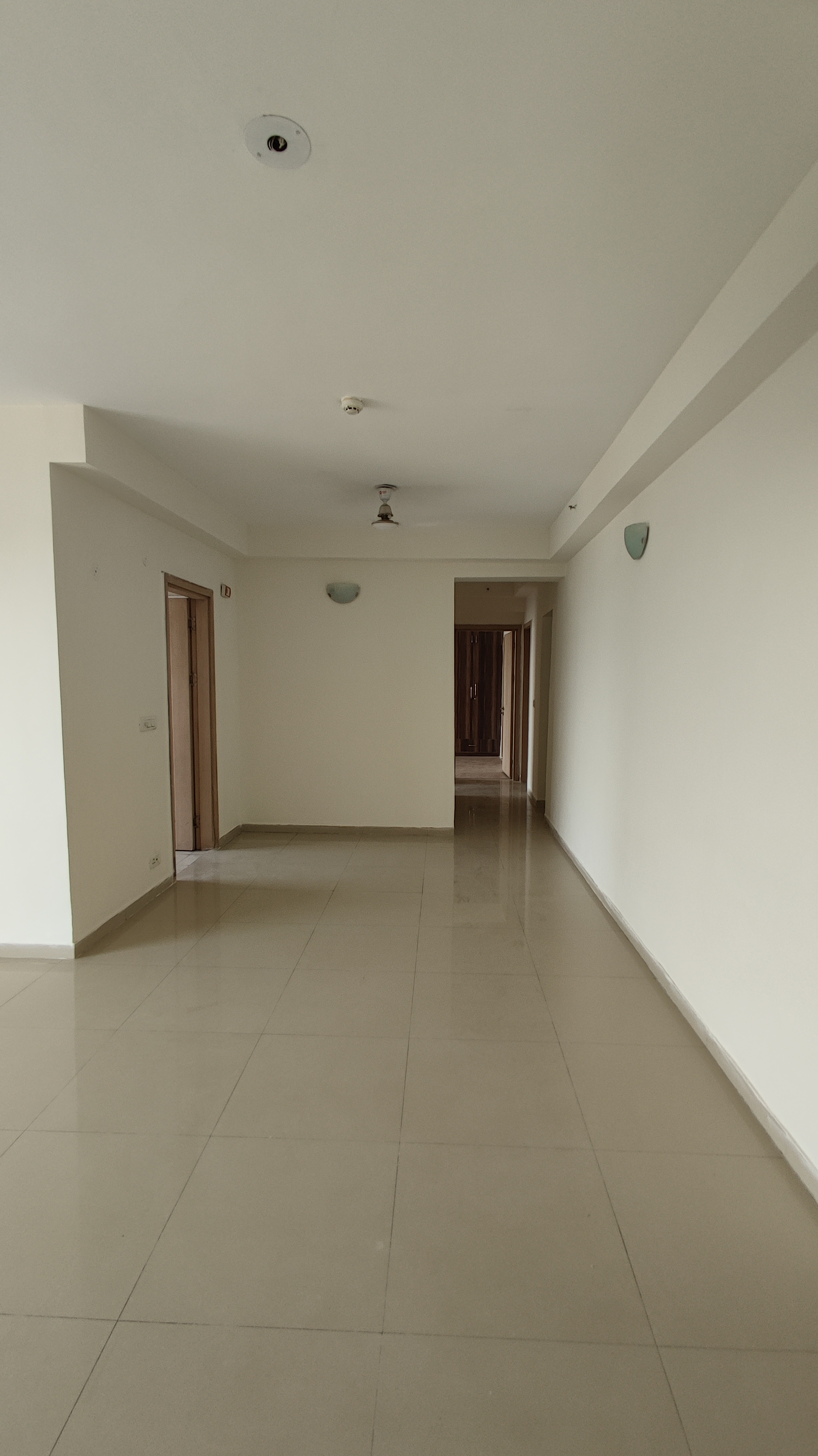 4 BHK + Pooja Room,Servant Room Apartment For Sale in DLF New Town Heights I