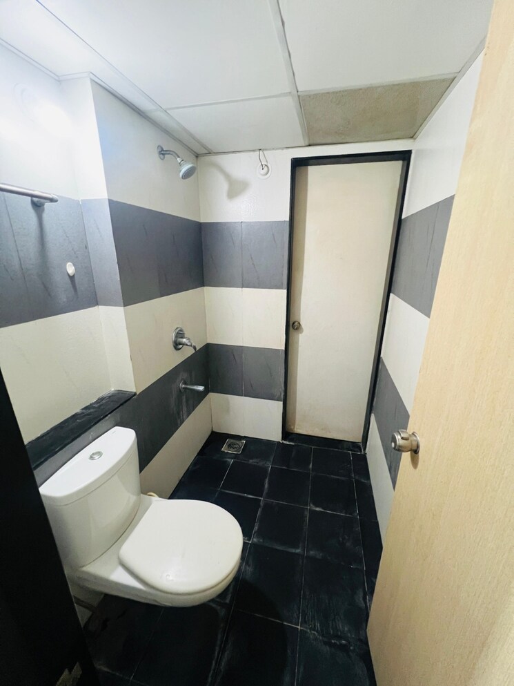 Bathroom, paranjape-schemes-blue-ridge 2 Bedroom 1050 Sq.Ft. Apartment In Hinjewadi Pune 8796852