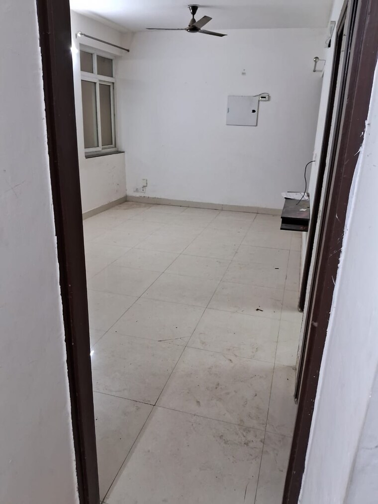 Balcony, bptp-parkland-pride-phase-2 3 Bedroom 230 Sq.Yd. Builder Floor In Sector 77 Faridabad 8796862