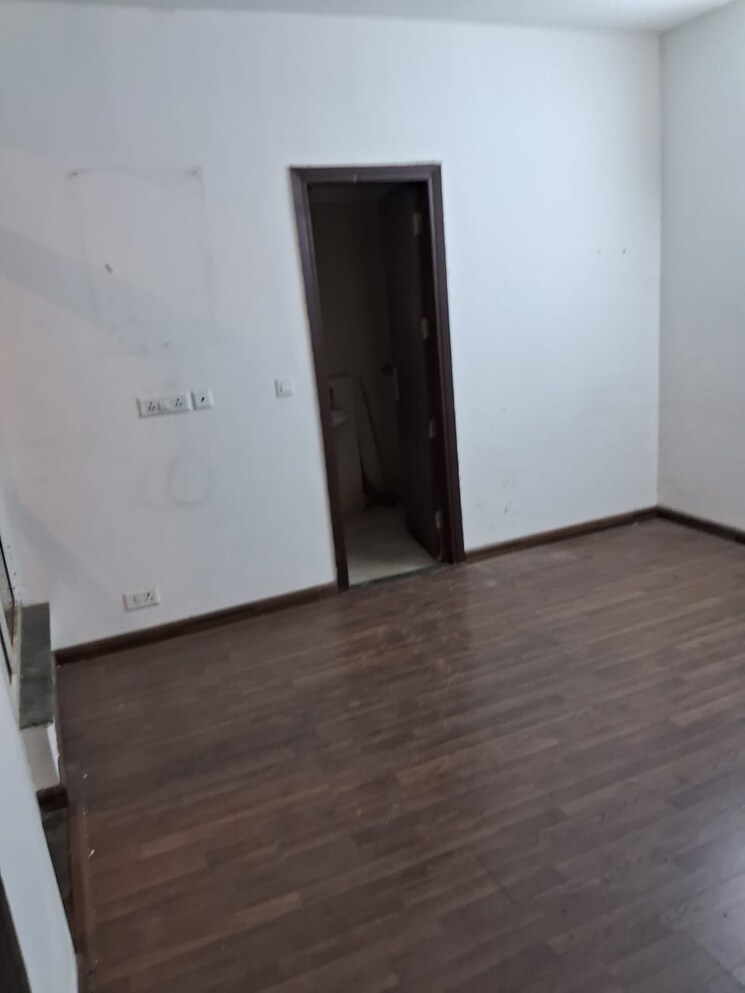 Room, bptp-parkland-pride-phase-2 3 Bedroom 230 Sq.Yd. Builder Floor In Sector 77 Faridabad 8796862