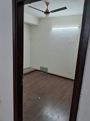 Room in 3 BHK Builder Floor at BPTP Parkland, Sector 75 – for Sale