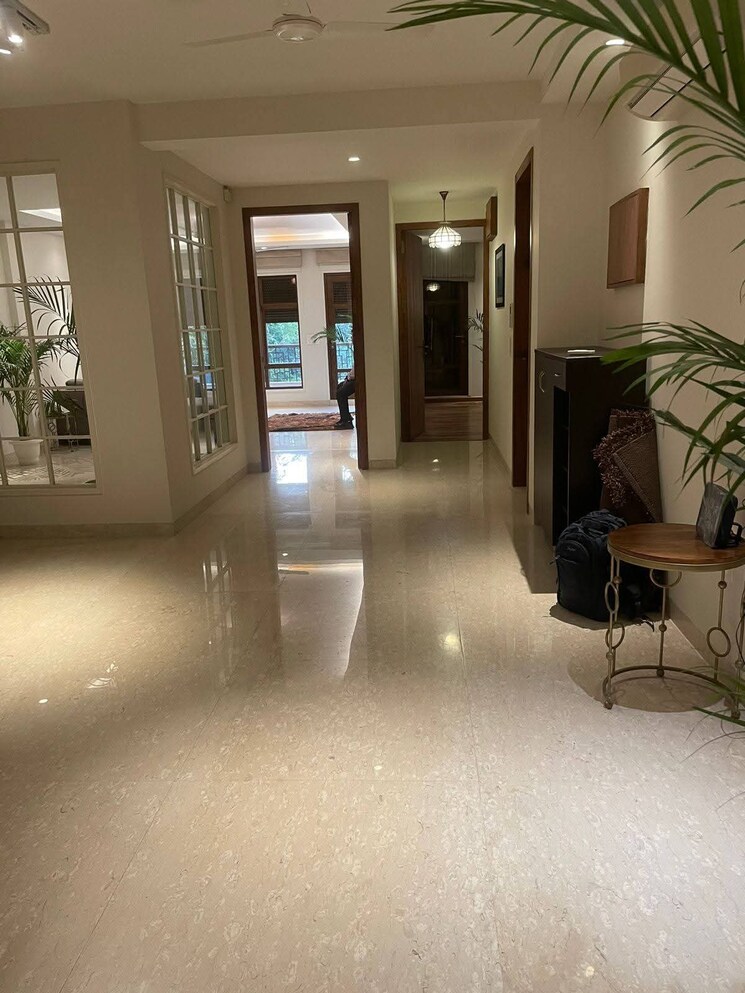  Parking, green park 3 Bedroom 1500 Sq.Ft. Builder Floor In Green Park Delhi 8796918