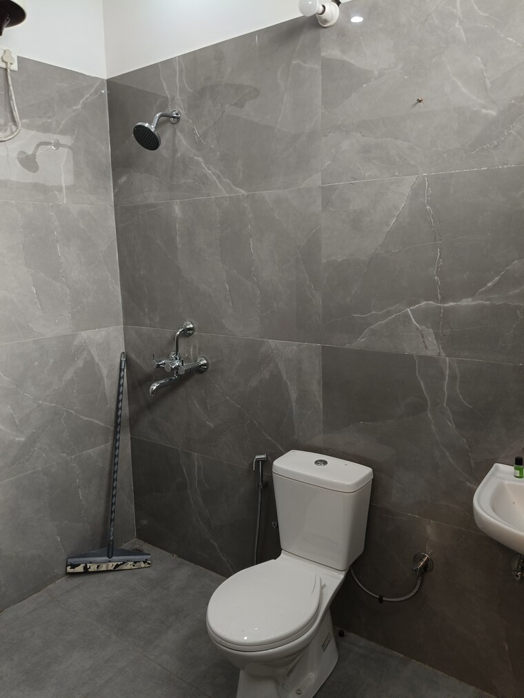 Bathroom, dhakoli 4 Bedroom 1000 Sq.Ft. Villa In Dhakoli Zirakpur 8796910