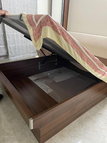 Bedroom in 2 BHK Apartment at Kolshet Road – for Rent